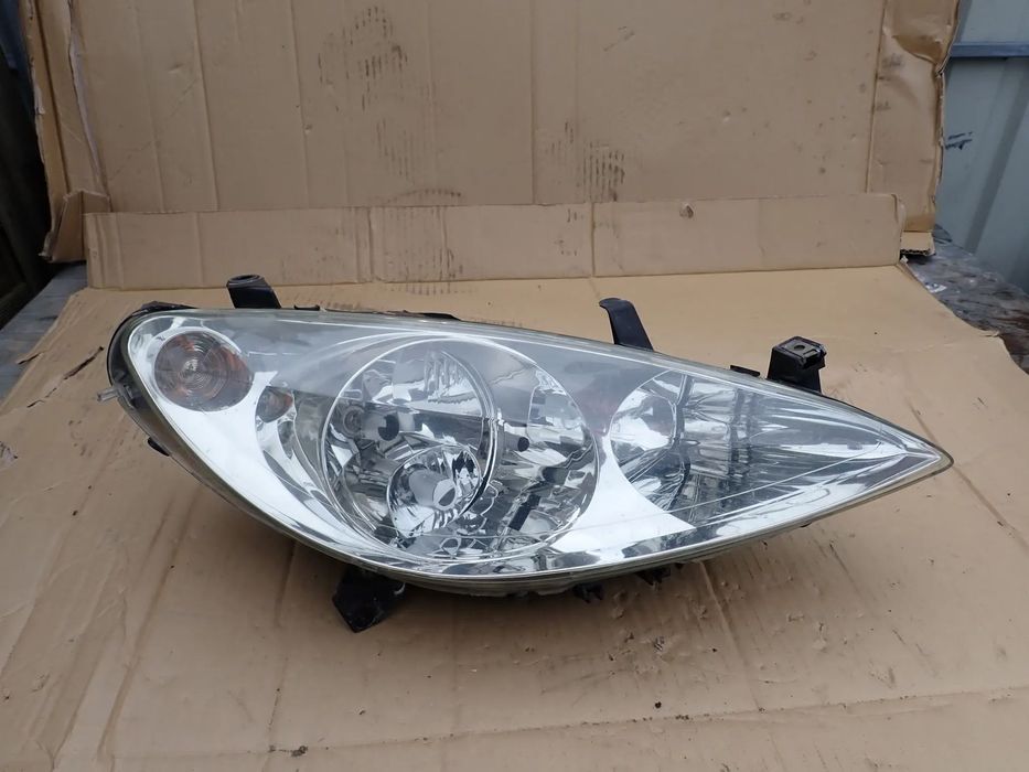 PEUGEOT 307 CC LAMPA PRAWY PRZÓD