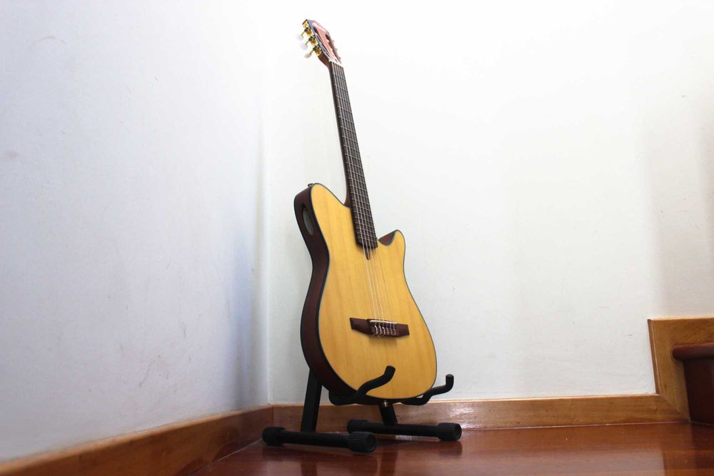Guitarra Clássica Eletrificada FRH10-NST