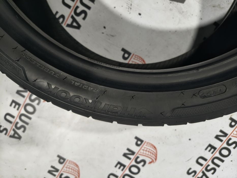2 pneus semi novos Hankook 225-40R18 - Oferta dos portes