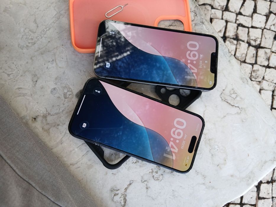 Vendo dois iPhones: um 13 Pro de 128 GB e um 14 Pro de 128 GB, ambos p