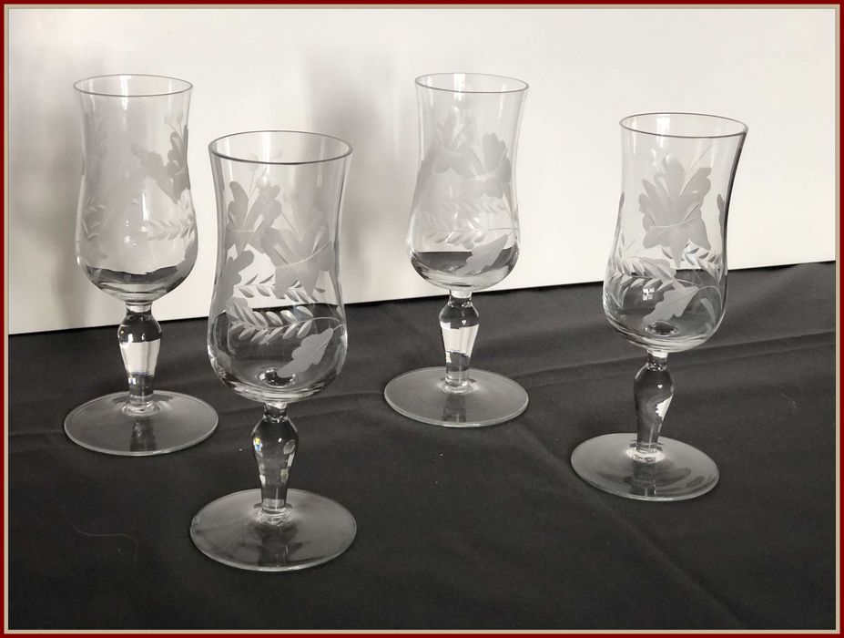 Sprzedam kieliszki szklane PRL 4 sztuki