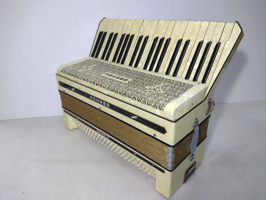 Akordeon Hohner Tango IV ,120 bas-4 ch.(,MUSETTE) stan BDB zamiana !!!