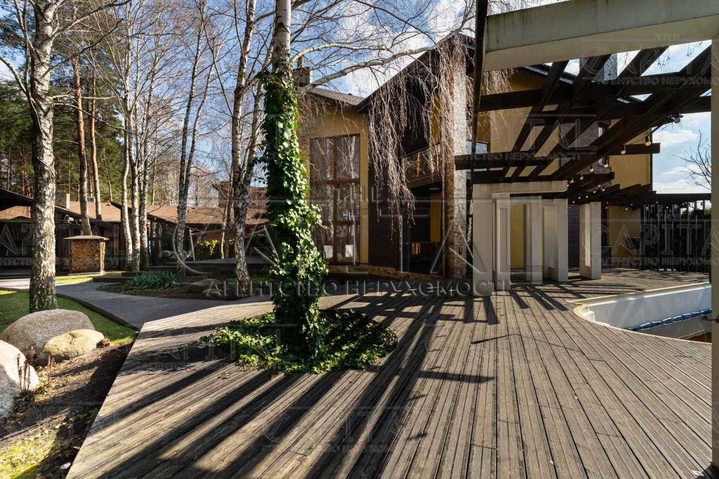 Аренда коттеджа 750m² участок 30ст, дом в ЛЕСУ с выходом на ОЗЕРО