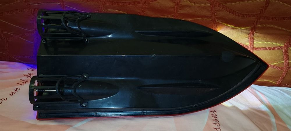 Кораблик для  рибалки: S70-30