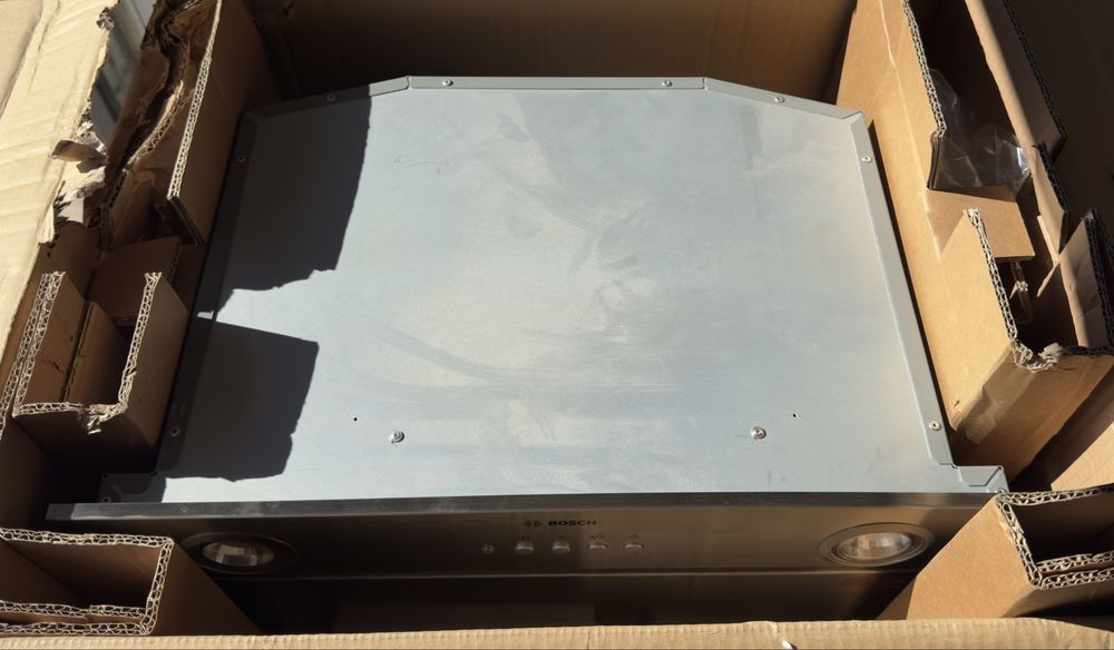 Exaustor BOSCH DHL585B (575 m3/h - 52.5 cm - Inox)