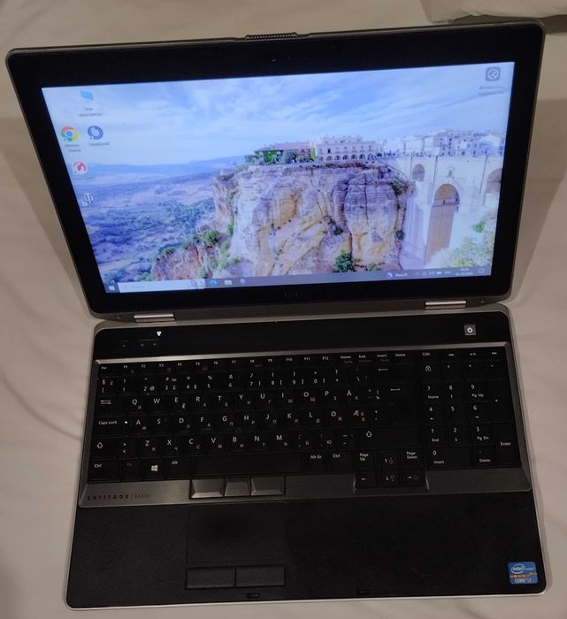 Продам ноутбук dell latitude е6530 ціна договірна пищить, купуйте