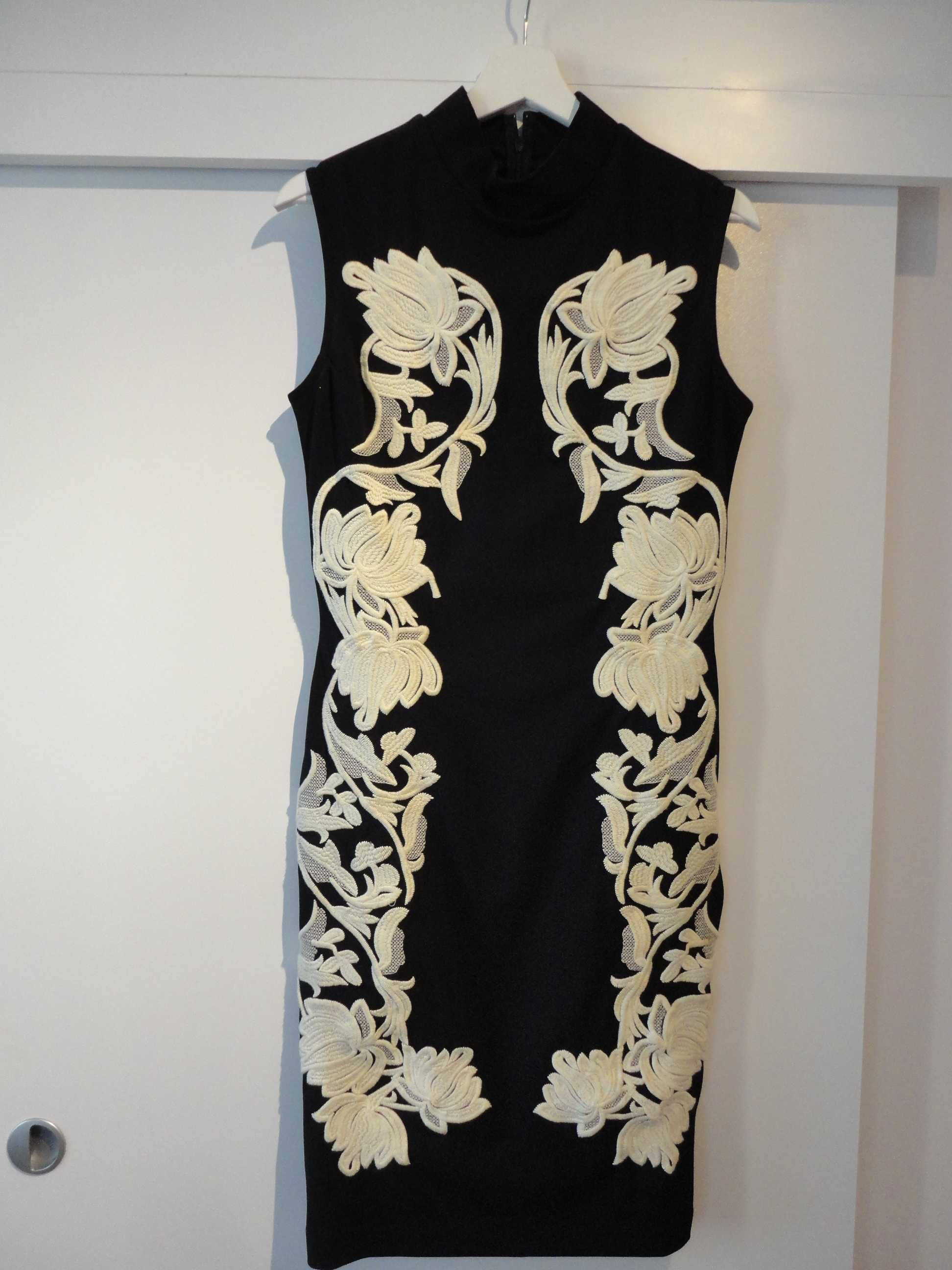 Sukienka Damska -czarna ze wzorem
