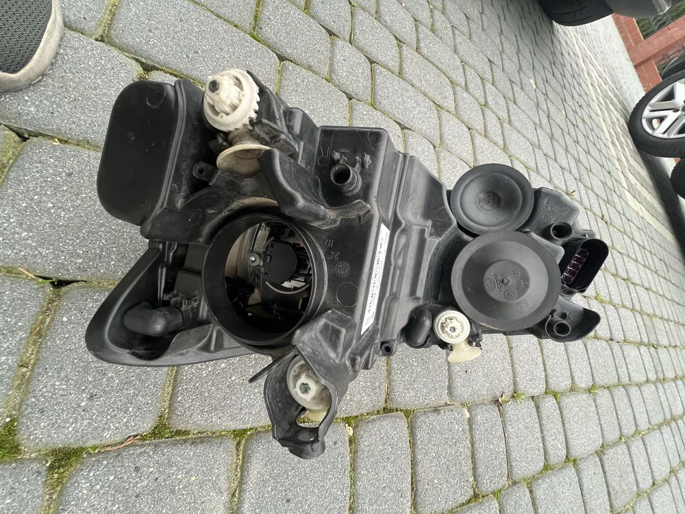 Lampa vw polo przód prawa