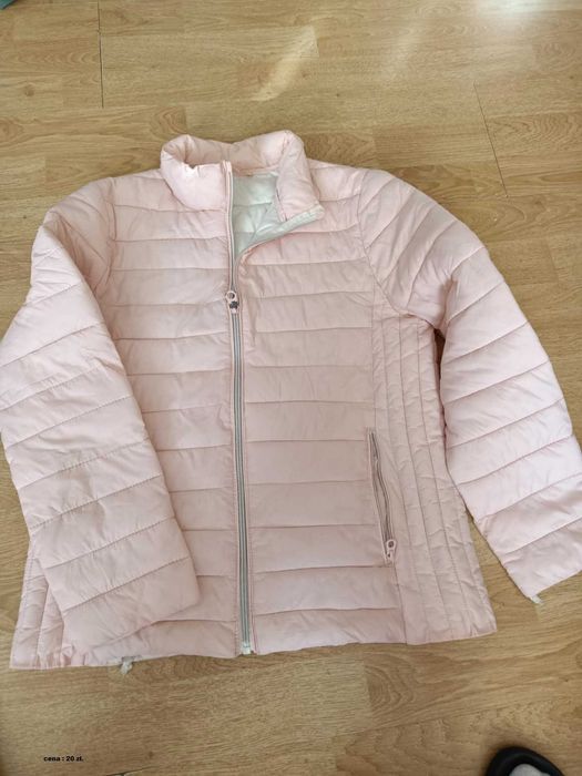 Kurtki zimowe i przejściowe oraz spodnie zimowe.