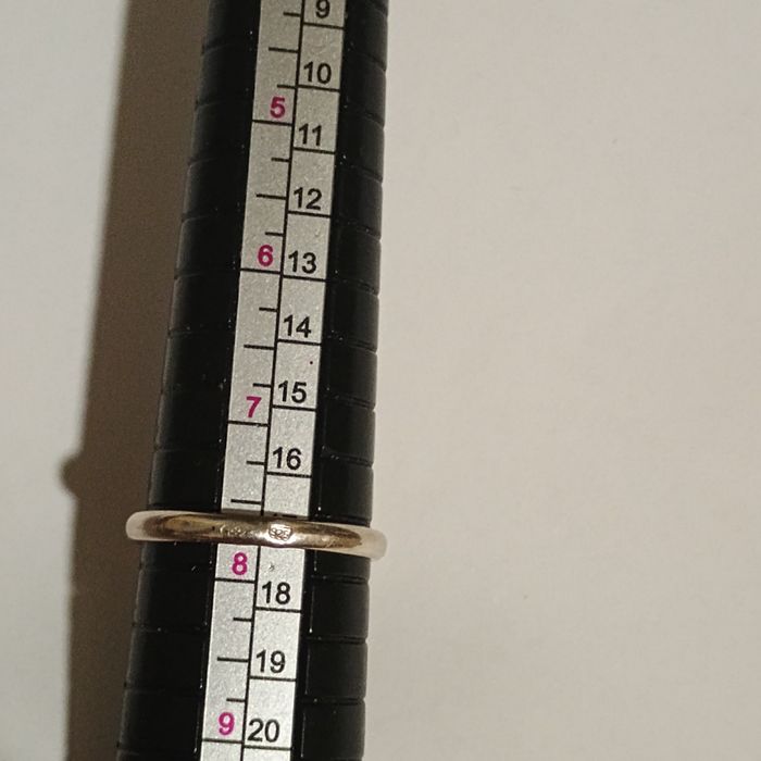 Stary srebrny pierścionek z bursztynem okres PRL