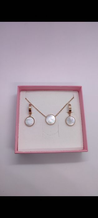 Nowy komplet biżuterii z masą perłową rose gold, pudełeczko