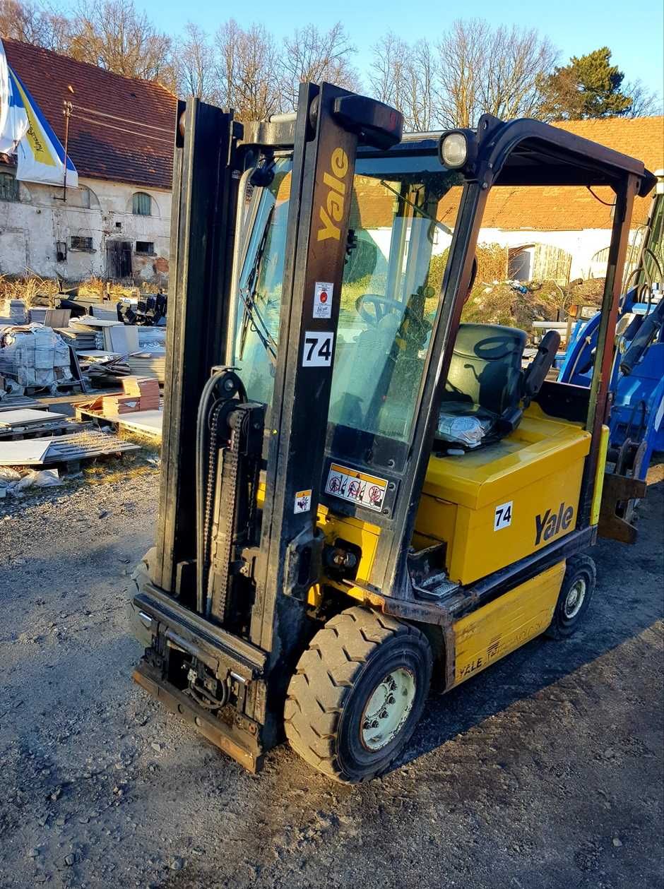 Wózek widłowy elektryczny Yale ERP25ALF 15r udźwig 2.6t waga 4740kg