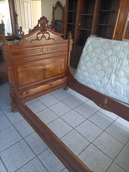 Cama estrutura nogueira
