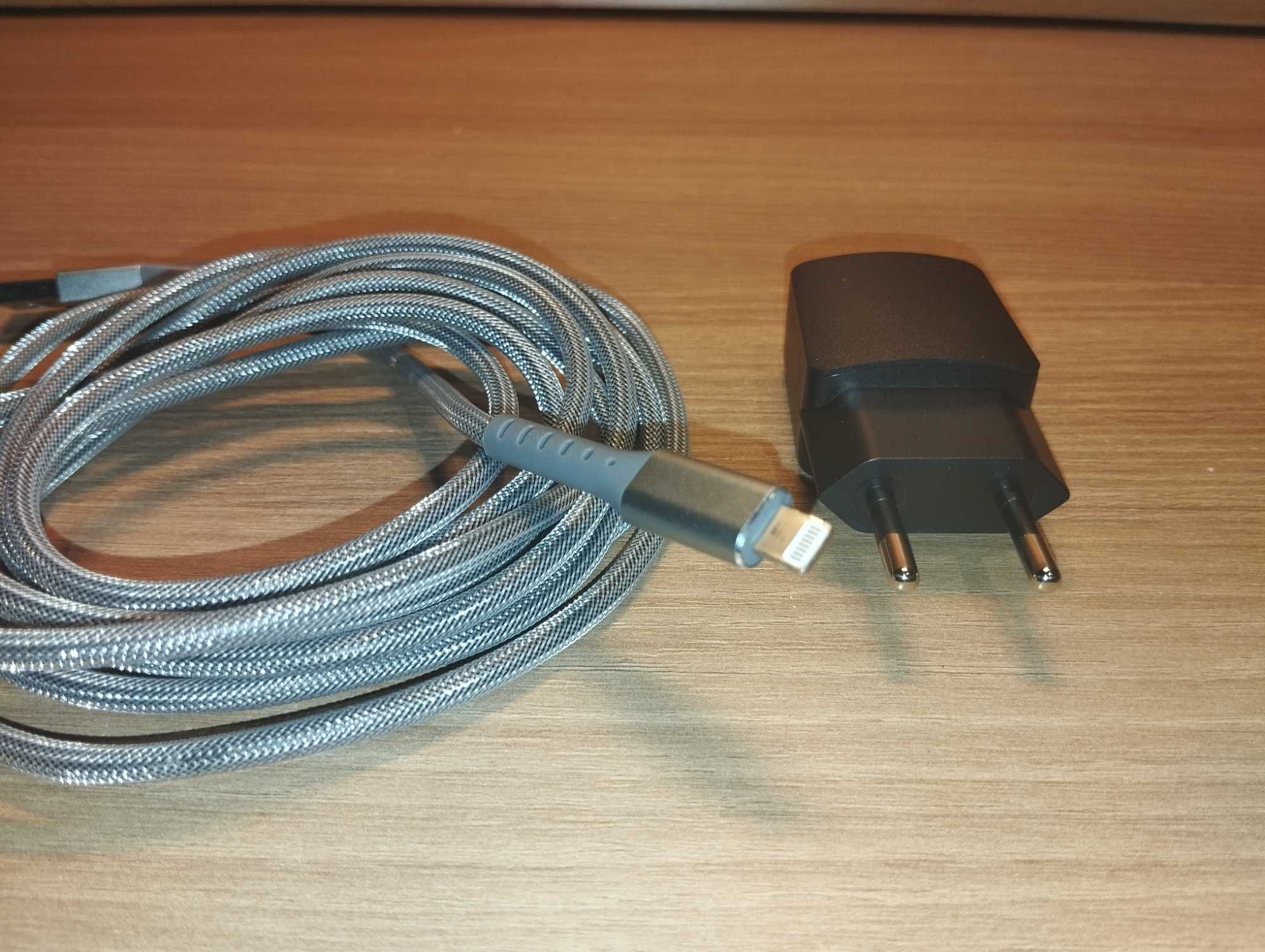 Ładowarka Lightning - do iPad / iPhone