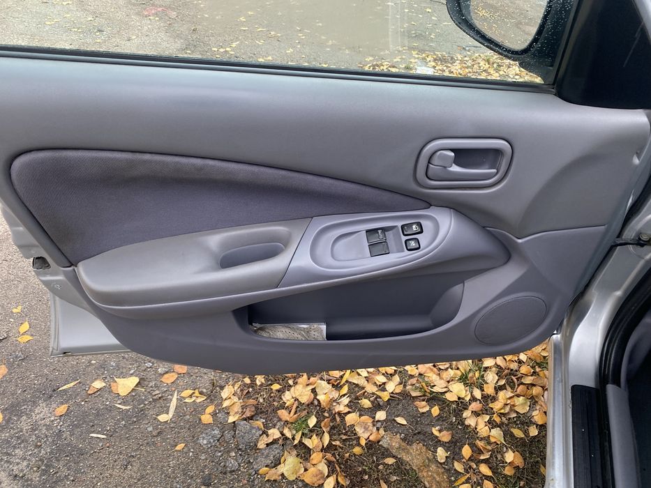 Нісан Альмера 2003