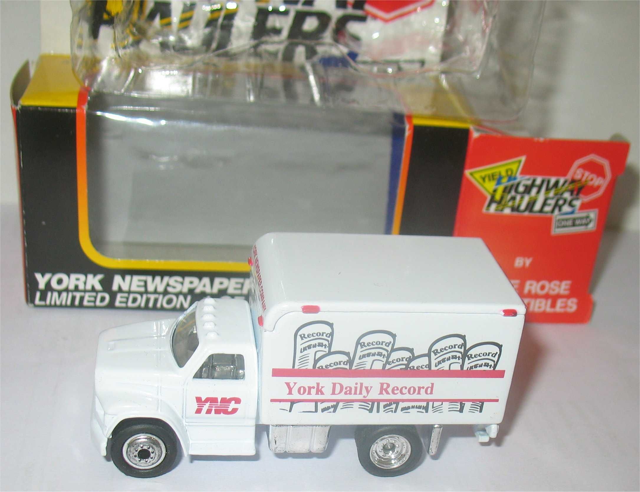 Matchbox - Ford F800 Delivery Van - York Newspaper