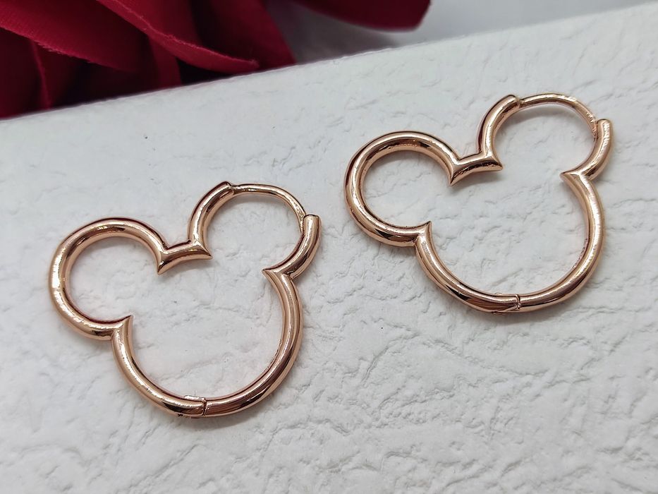 Kolczyki obręcze Disney z sylwetką Myszki Miki S925 rose gold