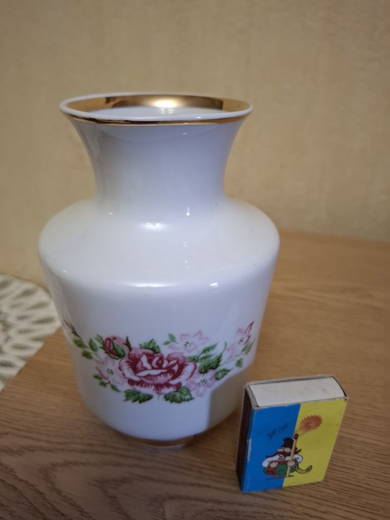 Вазочки для цветов небольшие,гутное стекло,фарфор,керамика