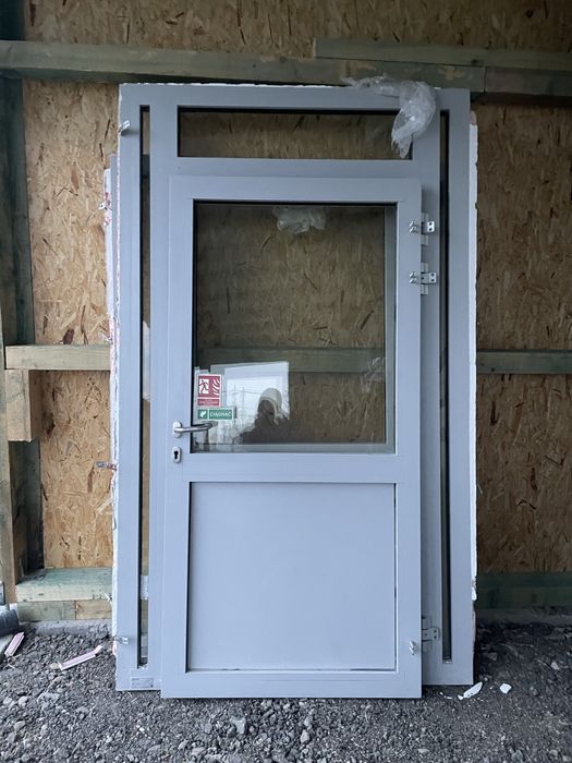 Drzwi aluminiowe przeciwpozarowe EI 30 100cm z oscieznica EI60