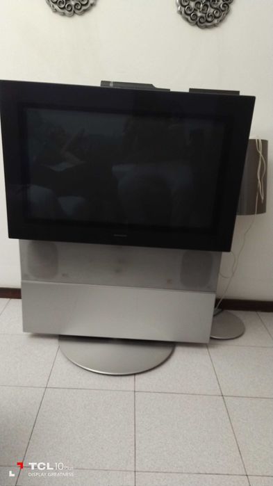 Vendo televisão marca bang & olufsen , transporte a carga do comprador