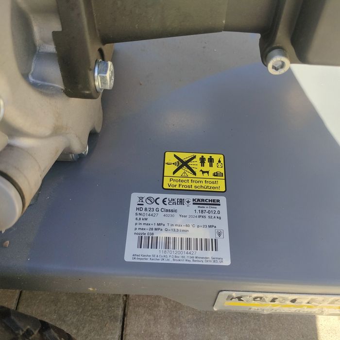 Nowa myjka spalinowa karcher