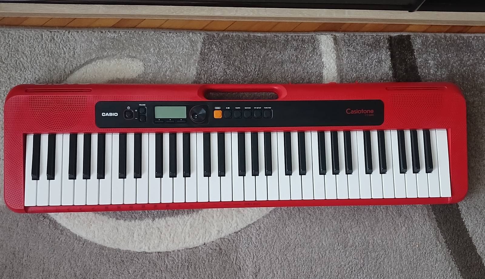 синтезатор Casio Casiotone CT-S200