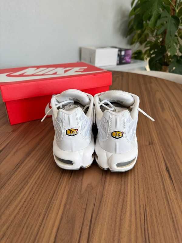 Białe/Butydamskiemęskie Nike Air Max Plus EU.40