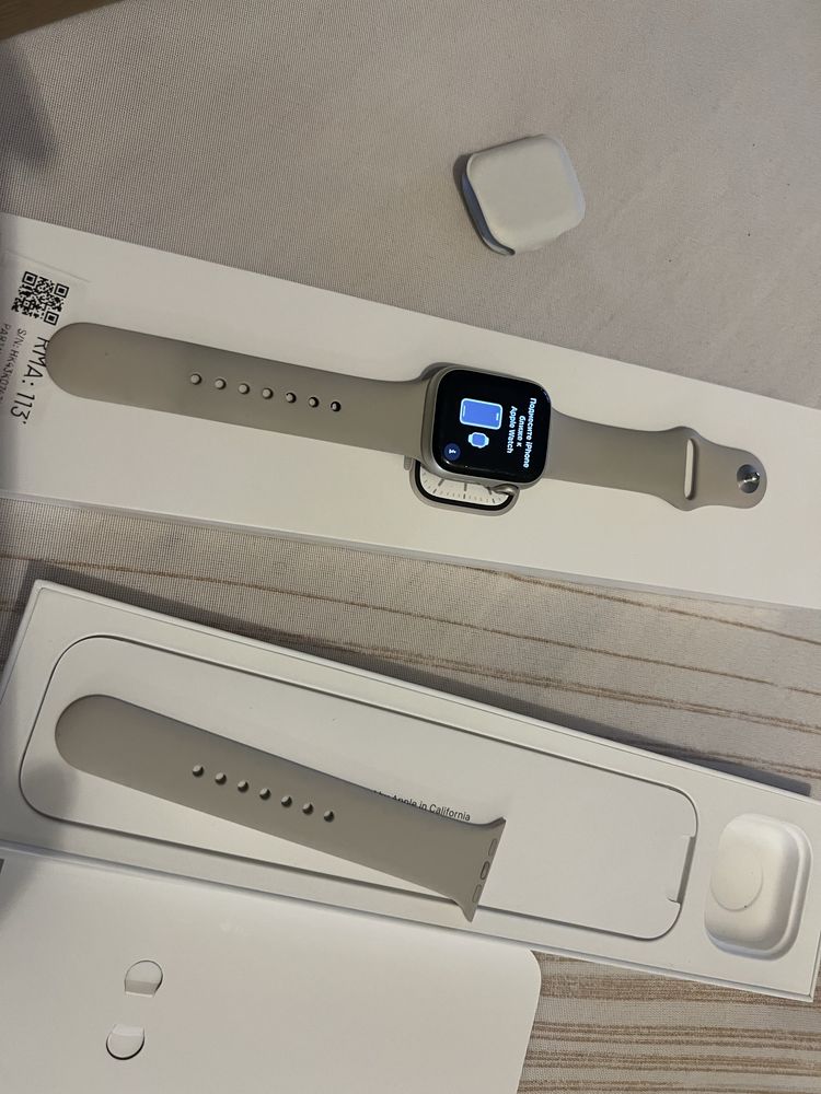 Apple Watch 7 41mm Starlight Aluminium Case