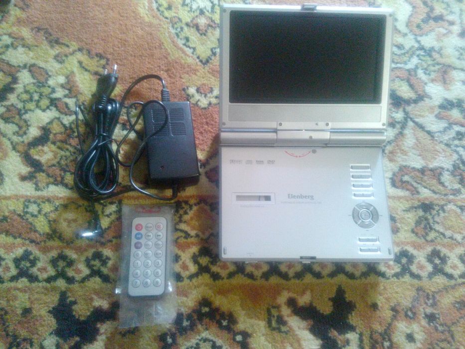 Портативный DVD плеер Elenberg LD-720