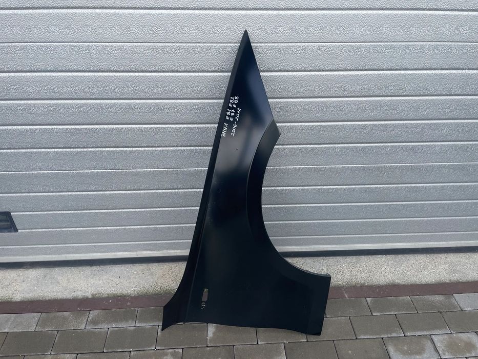 BŁOTNIK PRZEDNI PRAWY BMW1 E81, E82, E87, E88  2006-2011 - NOWY