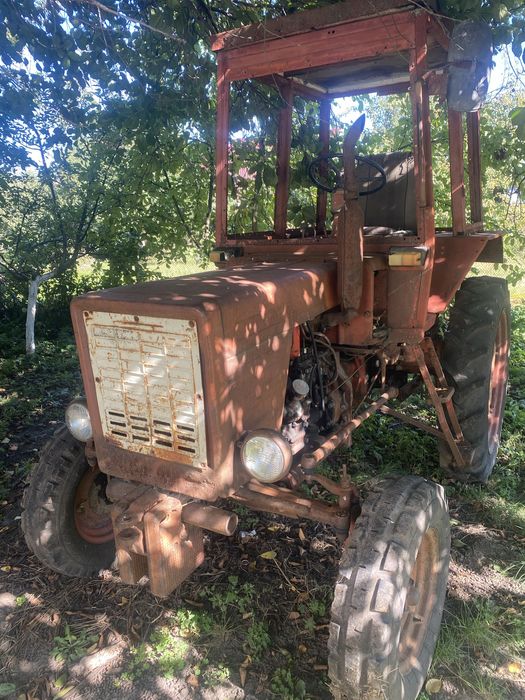 Т-25 з документами ,плугом та косаркою в робочому стані