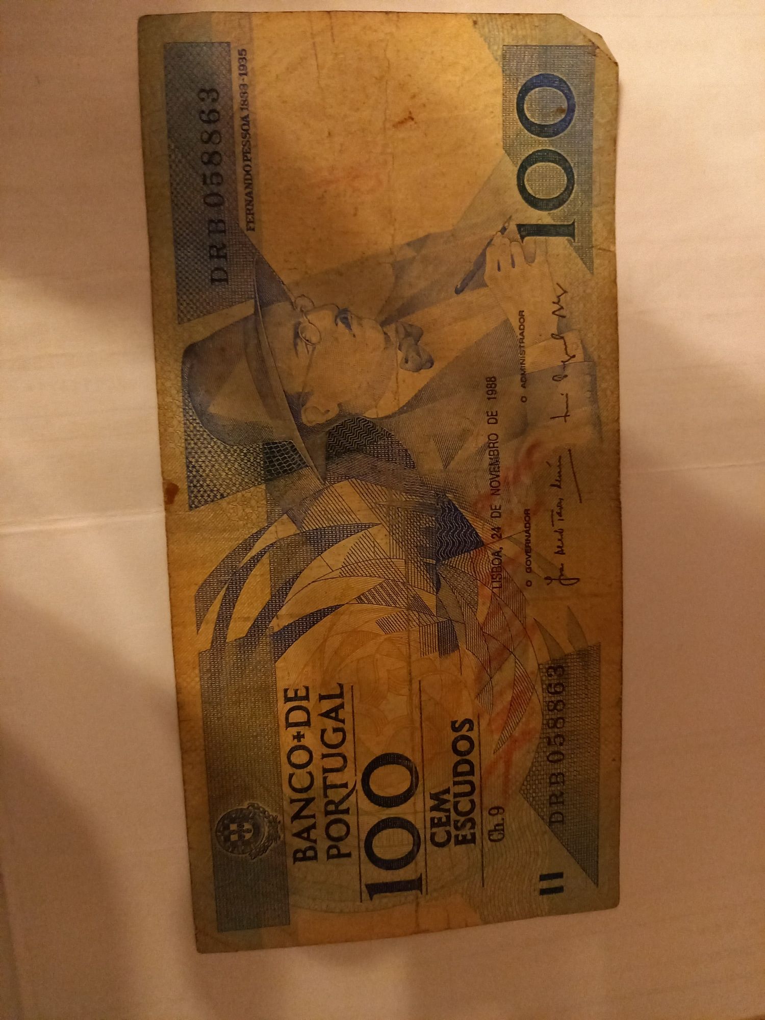 Nota de 100 escudos