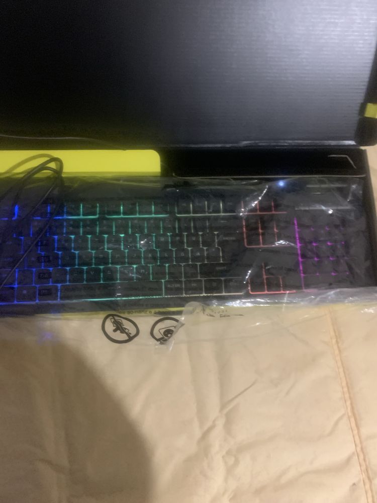 Klawiatura Gamingowa CORSAIR K55 RGB PRO QWERTZ