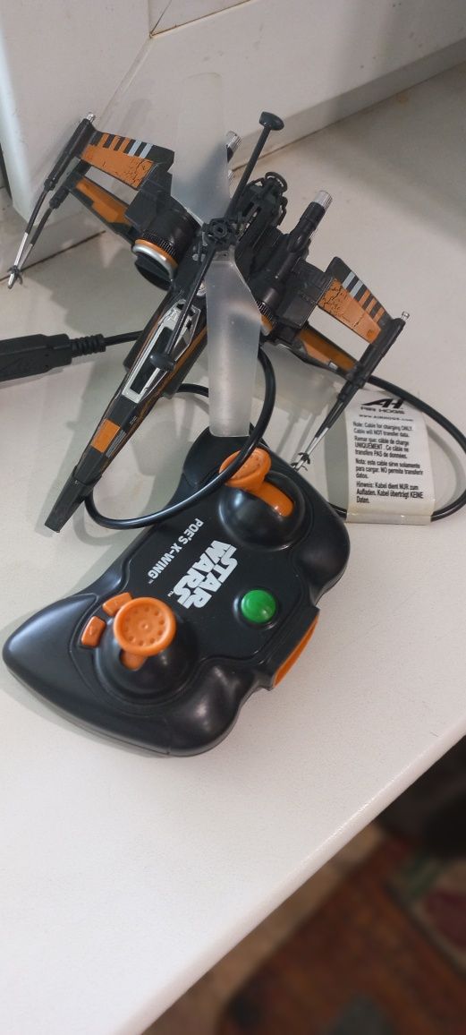 Продам грушки на радиоуправлении
Air Hogs звездные воины усиленный ист