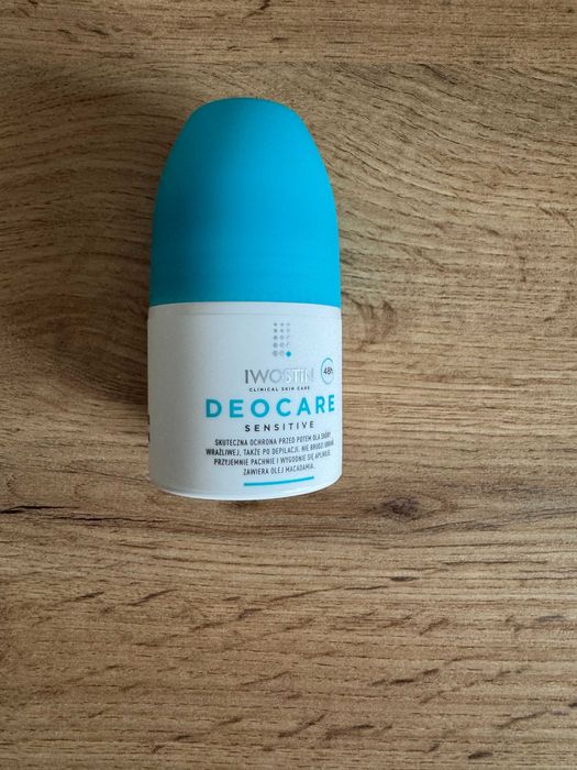 Antyperspirant kulka Deocare Sensitive Iwostin 50 ml