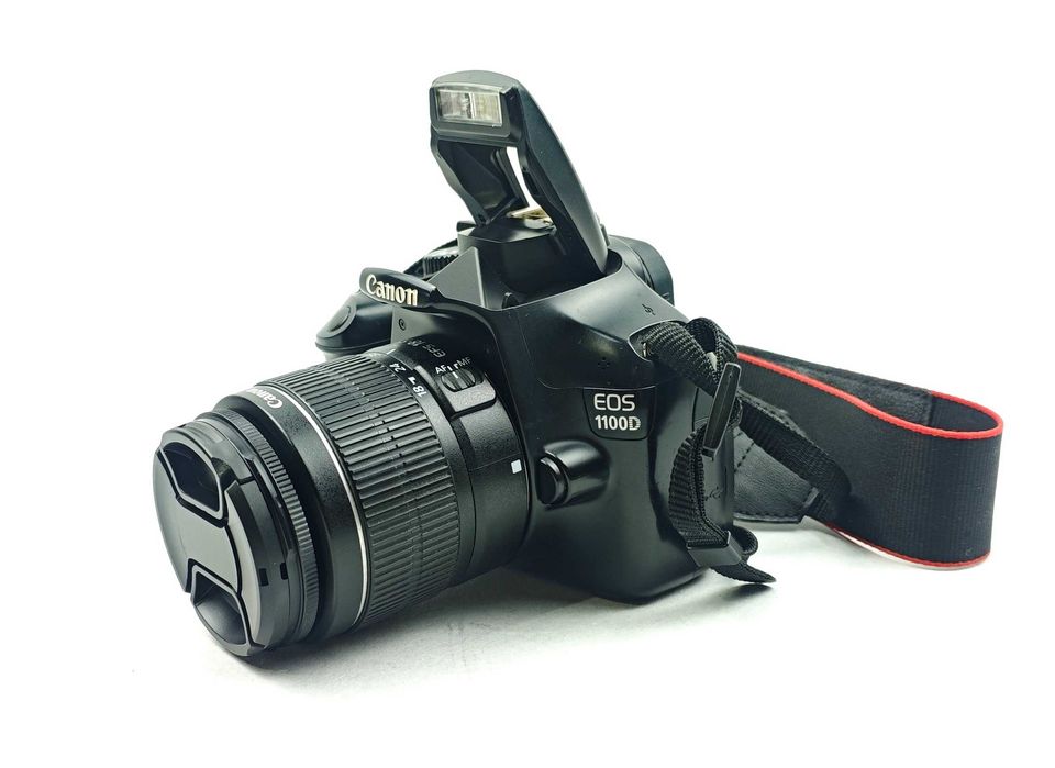 Дзеркальний фотоапарат Canon 1100D 32Gb + ML + сумка (Пробіг 28348)
