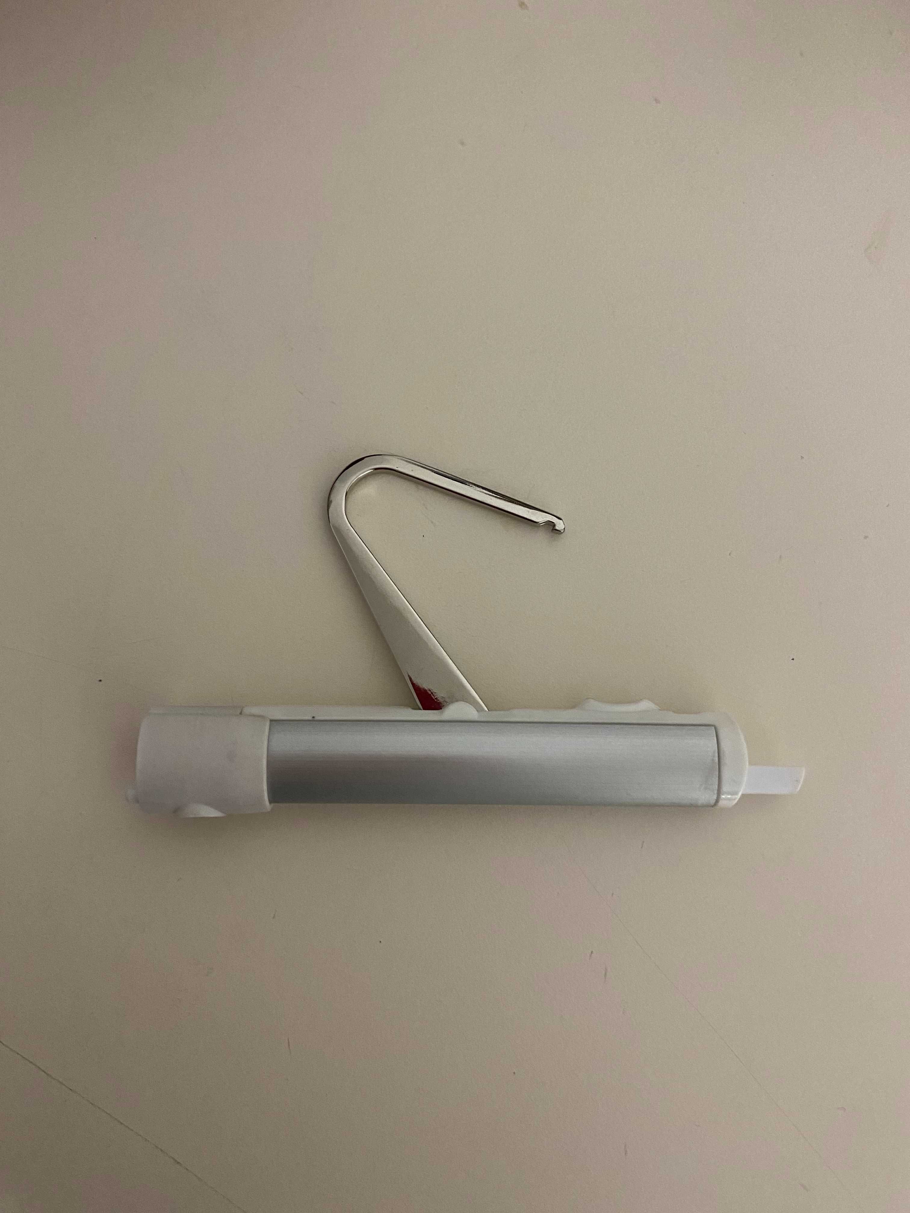 Grampos para exposição de óculos