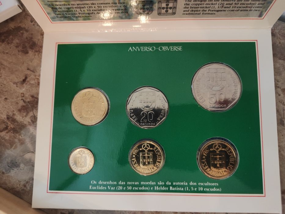 Coleção de moedas correntes brilhantes não circuladas 1987