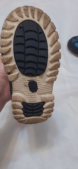 Продам зимние ботинки