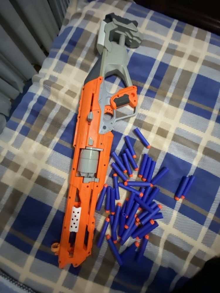 Vende-se nerf accustricke alphawk