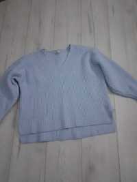 Błękitny sweterek