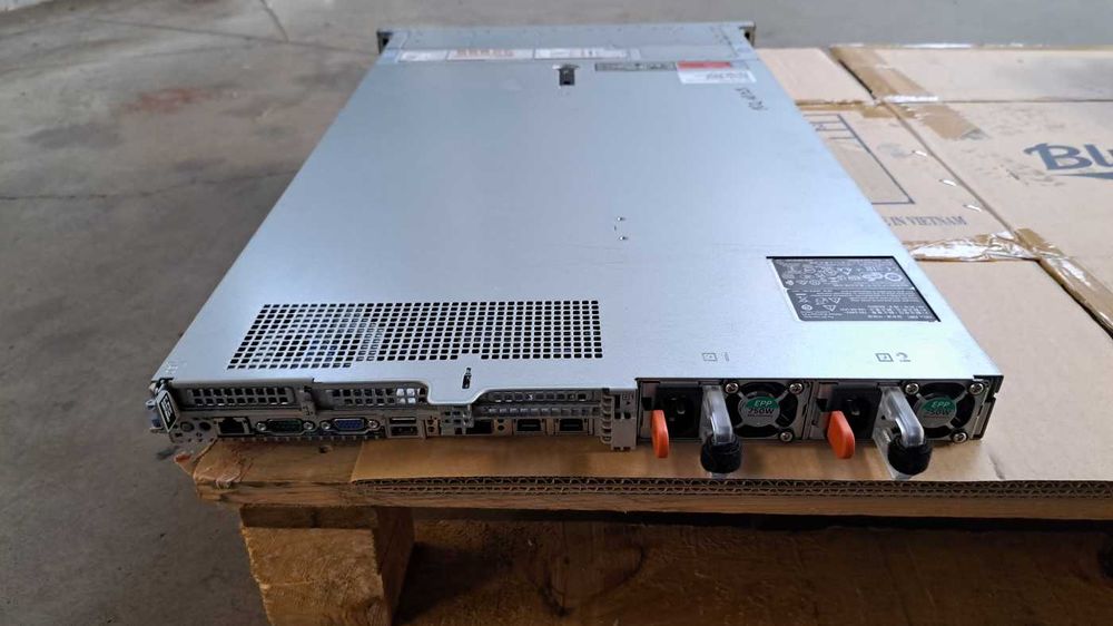 Serwery DELL PowerEdge R640, 2 sztuki