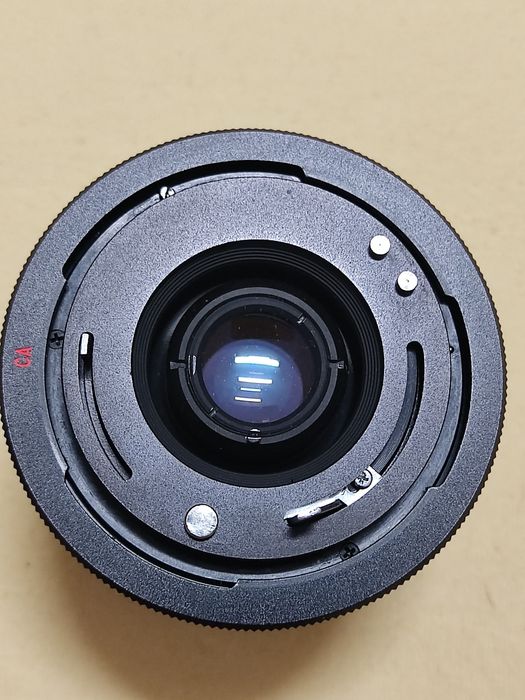 Объектив Tokina 28mm на Canon fd