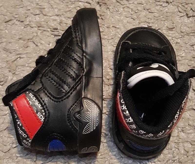 Оригинал.сникерсы хайтопы высокие детские кроссовки adidas