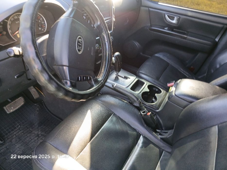 Гарне авто, повністю обслужене