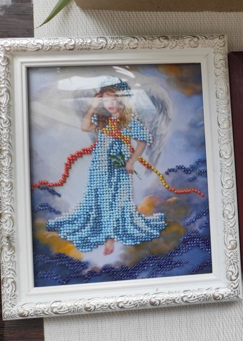 Продам вишиту картину Янголятко (Ангел)