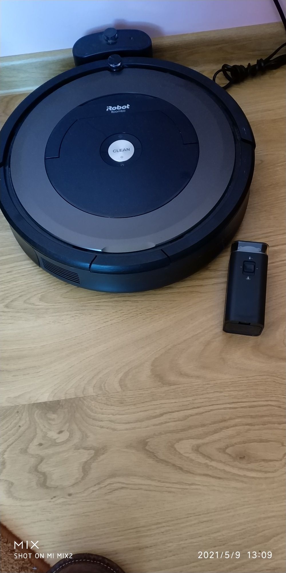 Sprzedam robota sprzątającego ROOMBA 896