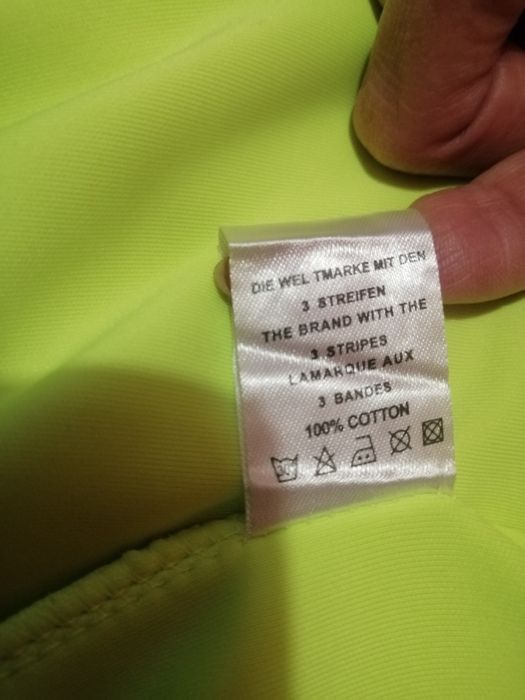 Продам спортивную куртку