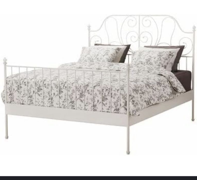 Cama branca de casal IKEA