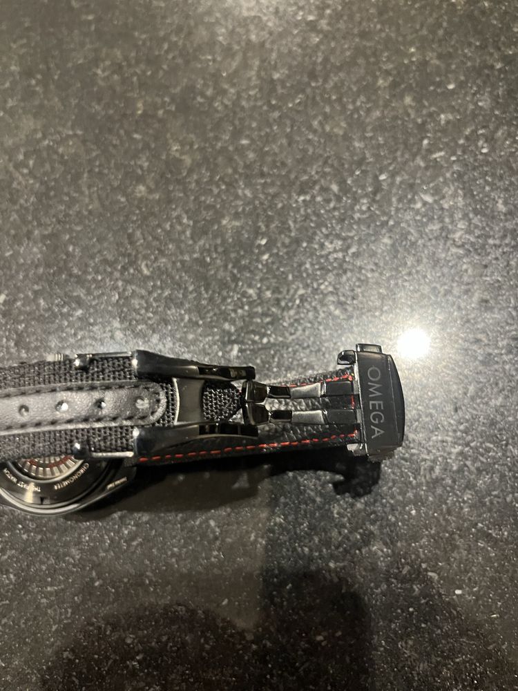 Omega speedmaster Dark side of the Moon